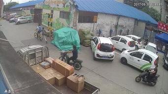 青岛交警吃瓜群众,一场意外引发的全民热议